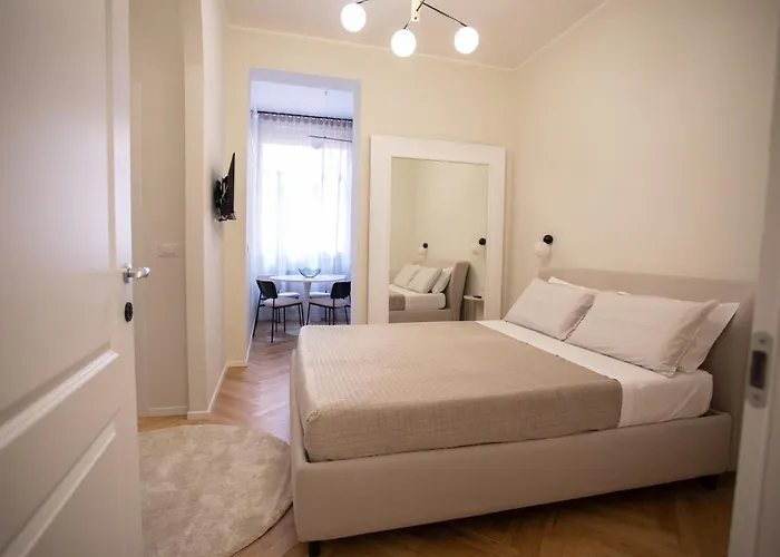 Light - Cattaro 65 Bari